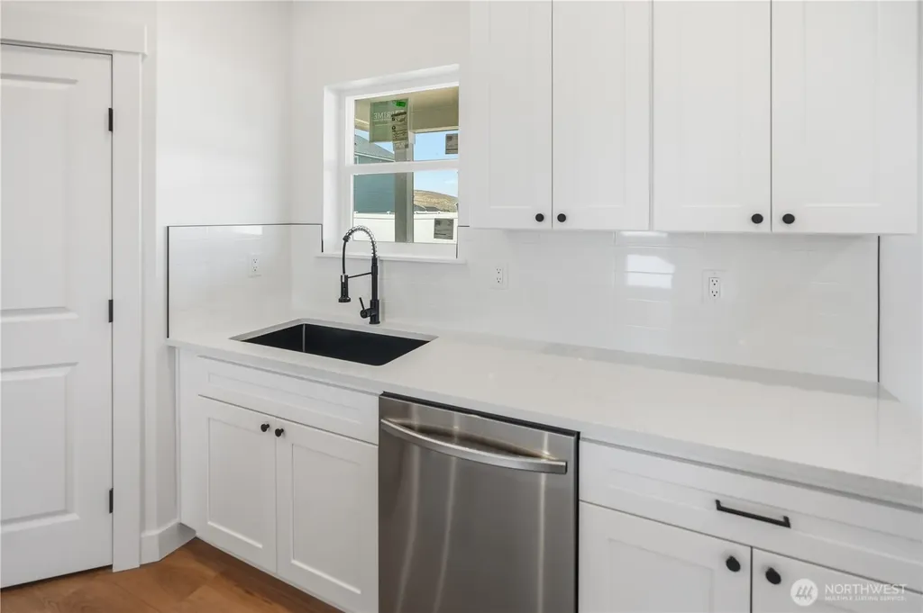 909 NE 6th Avenue Ephrata WA 98823