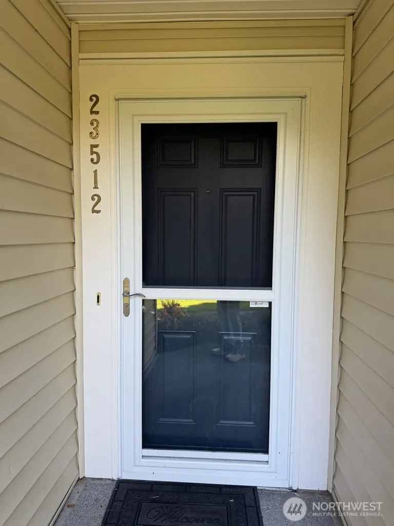 23512 55 Avenue S Kent WA 98032