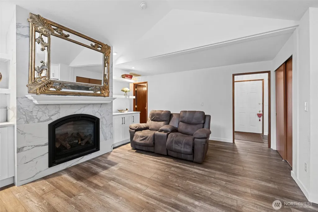 283 Quilcene Place La Conner WA 98257