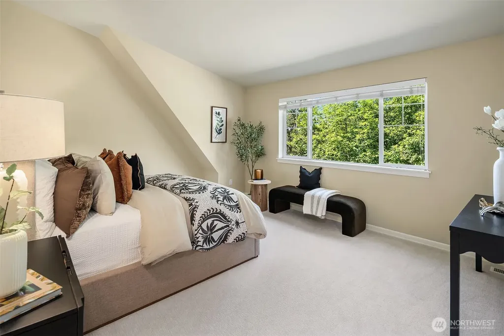 16517 SE 66th Street Bellevue WA 98006