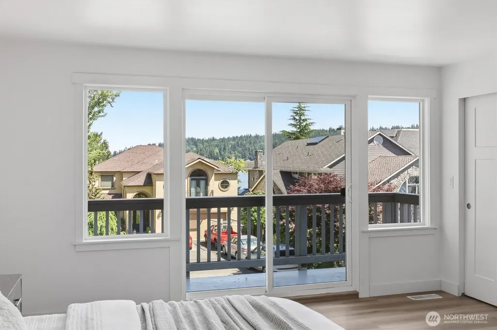 18823 SE 42nd Street Issaquah WA 98027