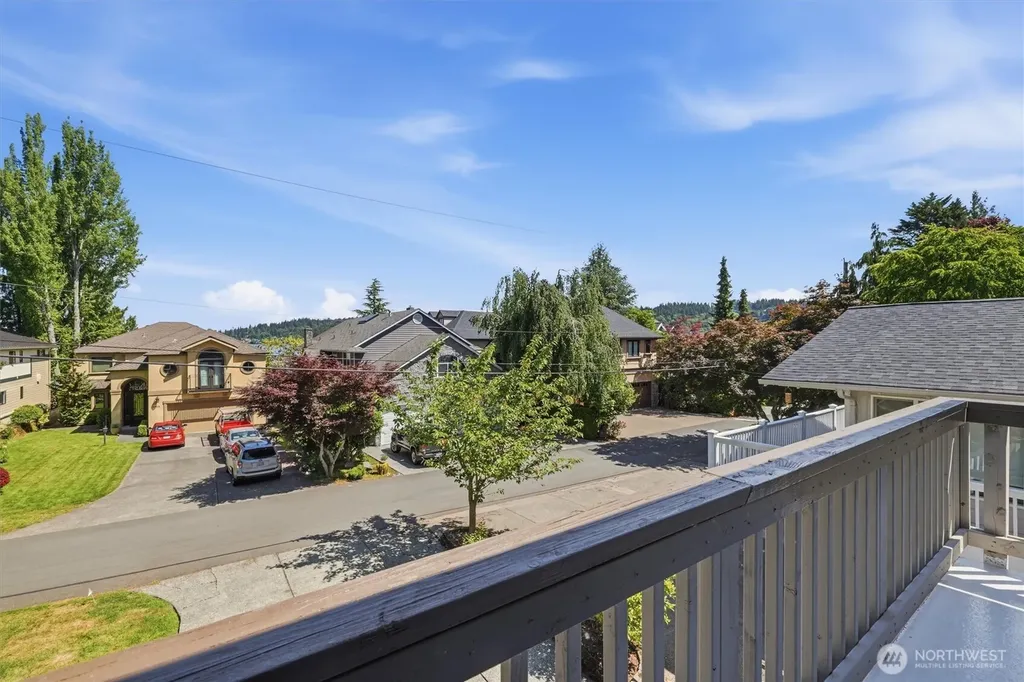 18823 SE 42nd Street Issaquah WA 98027