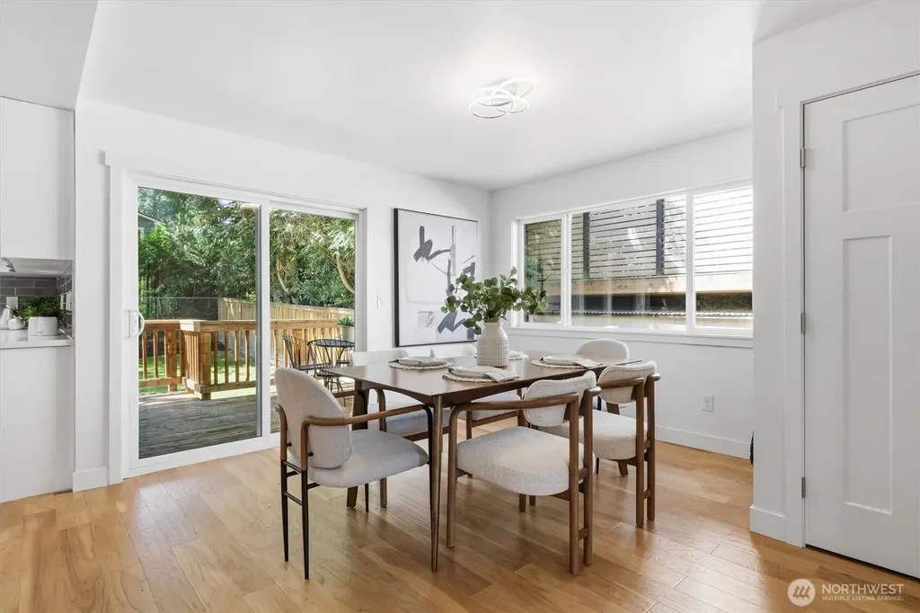 18823 SE 42nd Street Issaquah WA 98027