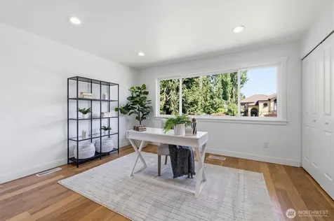 18823 SE 42nd Street Issaquah WA 98027