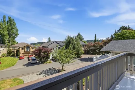 18823 SE 42nd Street Issaquah WA 98027