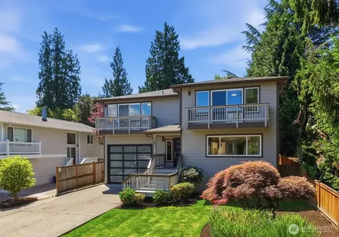 18823 SE 42nd Street Issaquah WA 98027