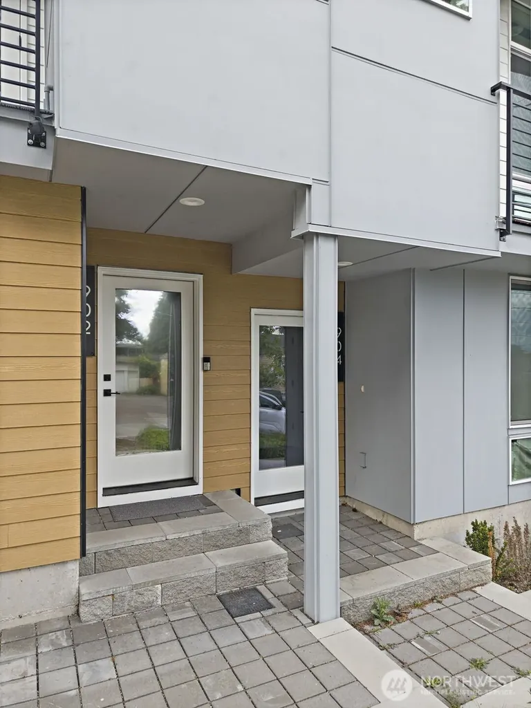 902 86th Street Seattle WA 98103