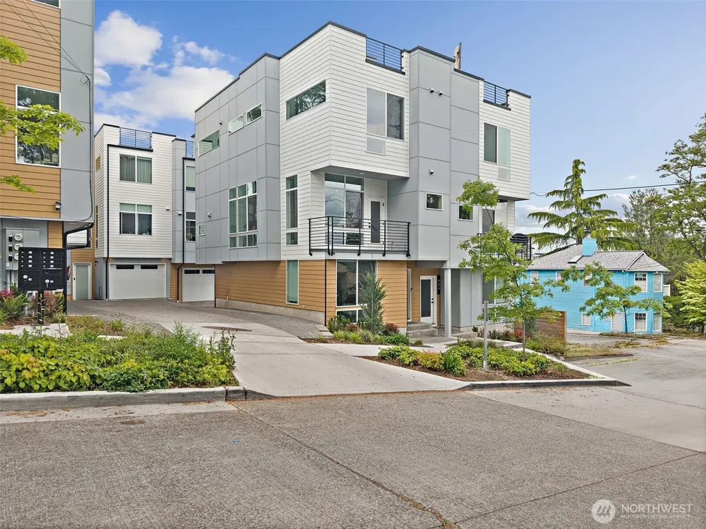 902 86th Street Seattle WA 98103