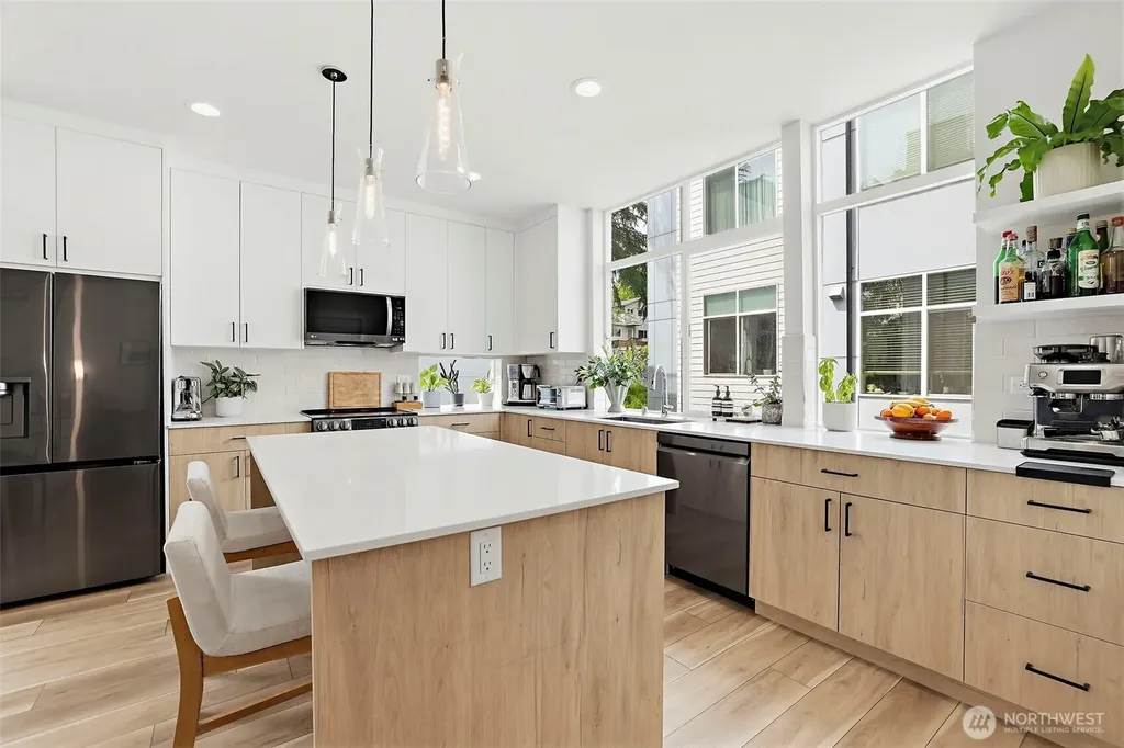 902 86th Street Seattle WA 98103