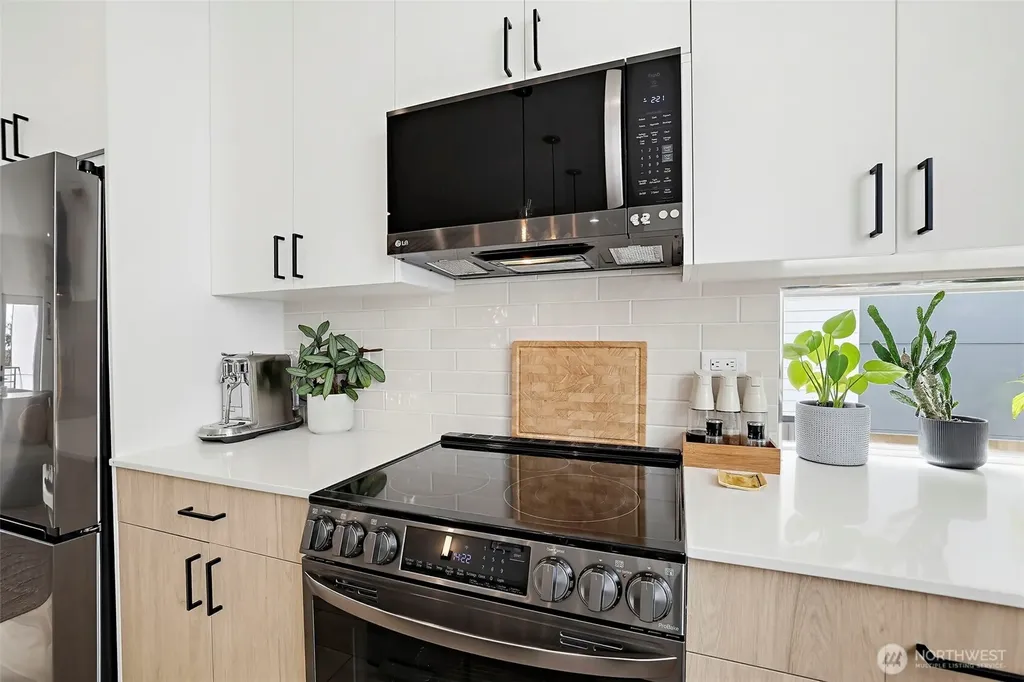 902 86th Street Seattle WA 98103