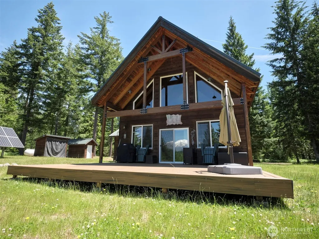 502 Loowit Lane Cougar WA 98616