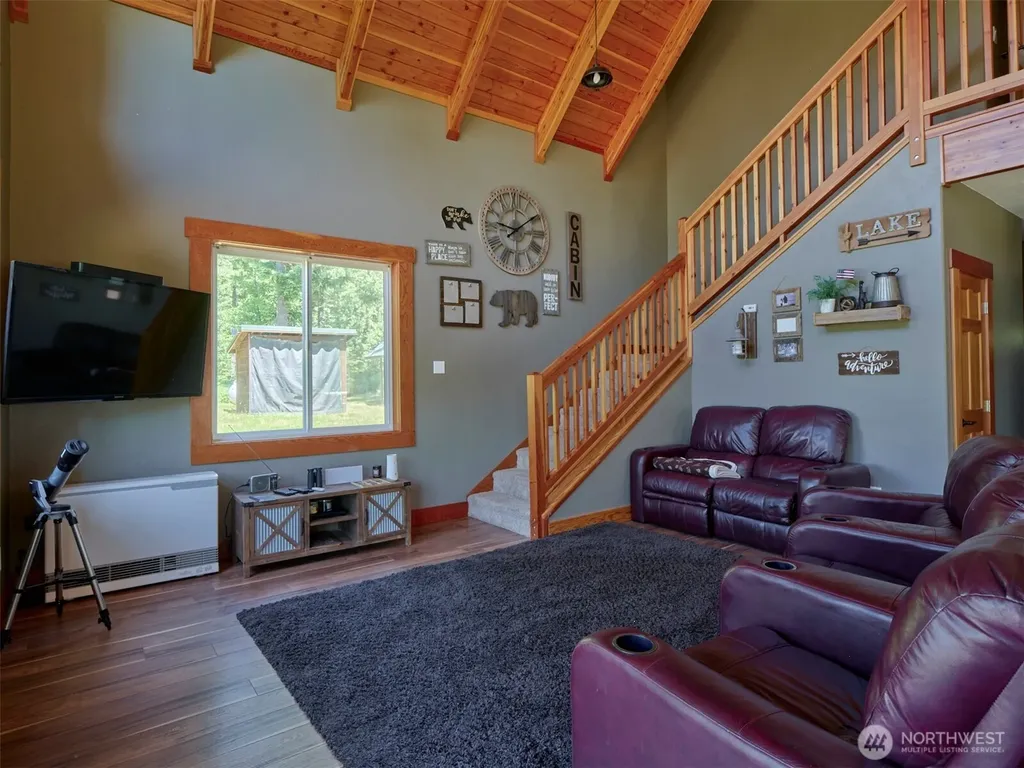 502 Loowit Lane Cougar WA 98616