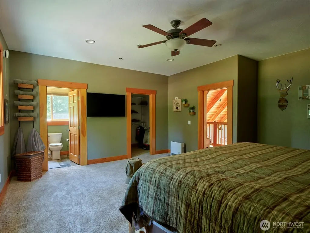 502 Loowit Lane Cougar WA 98616