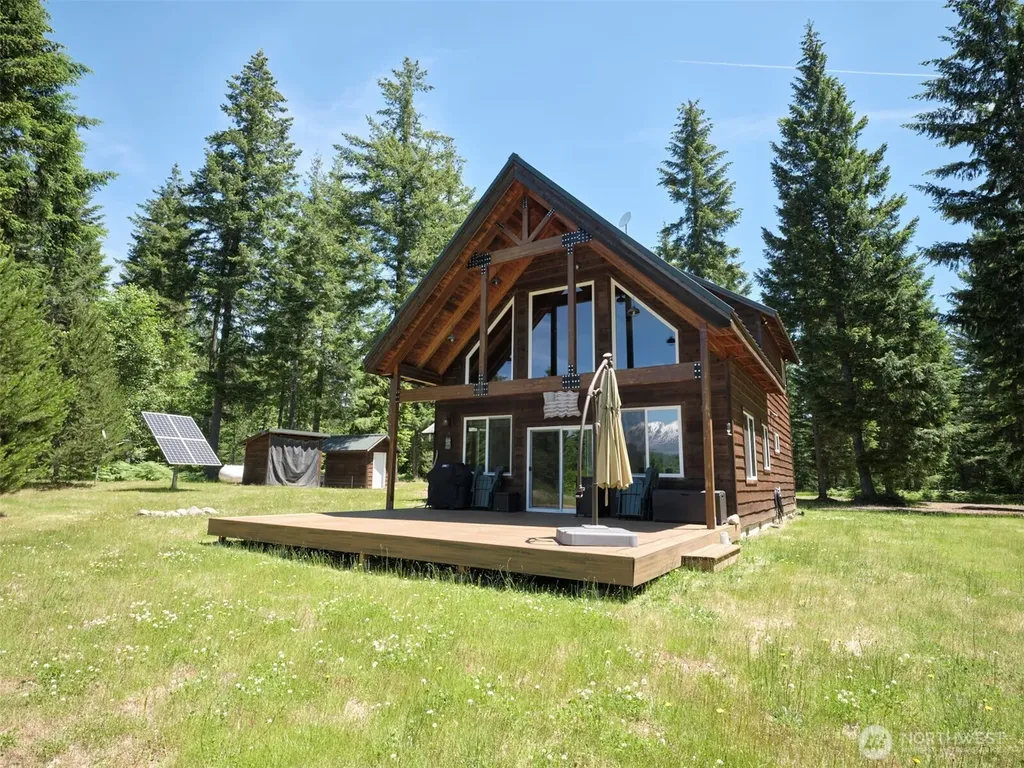 502 Loowit Lane Cougar WA 98616