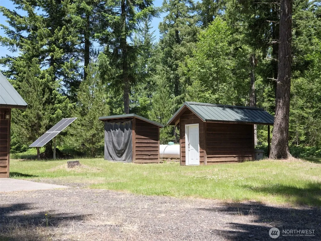 502 Loowit Lane Cougar WA 98616