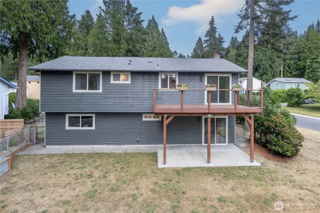 8105 Spur Court NW Bremerton WA 98311