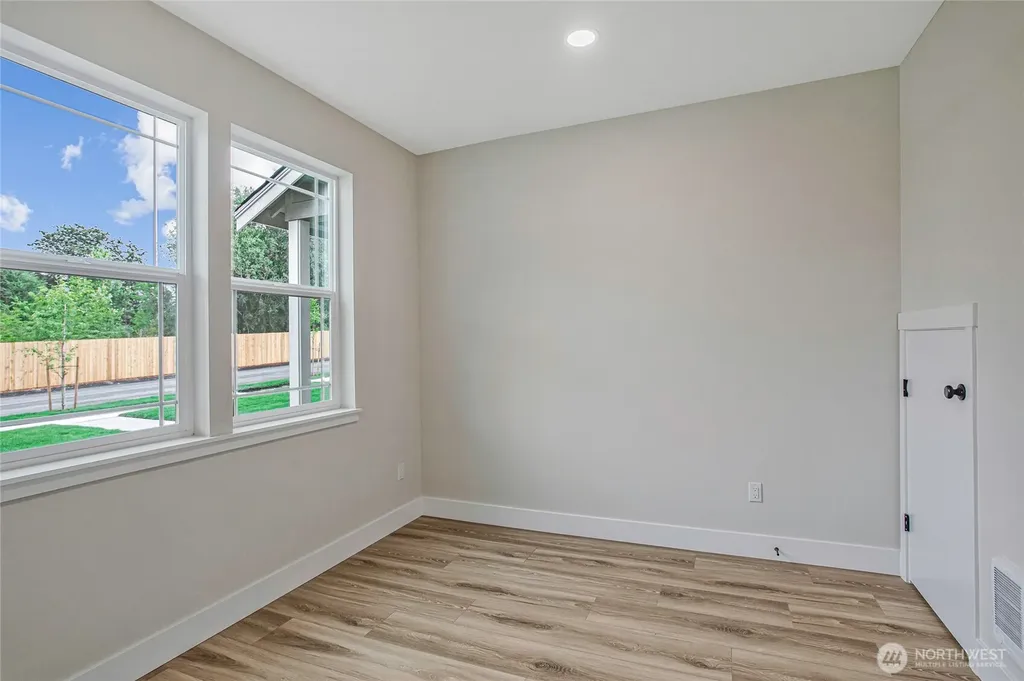 1402 E 51st Street Tacoma WA 98404
