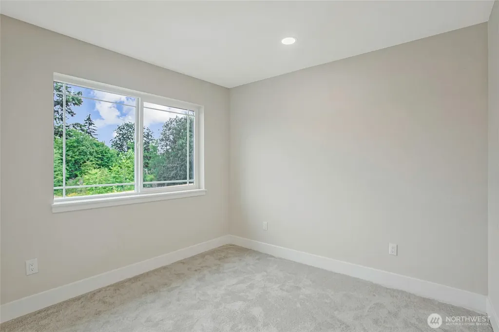 1402 E 51st Street Tacoma WA 98404