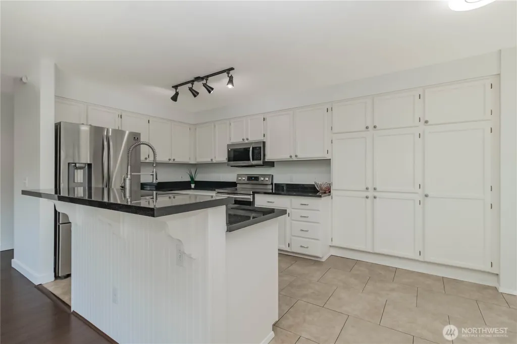 11703 SE 229th Place Kent WA 98031