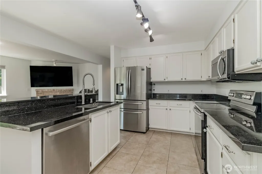 11703 SE 229th Place Kent WA 98031