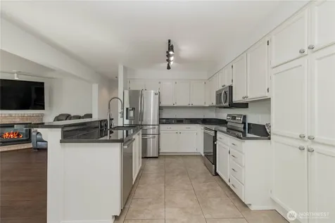 11703 SE 229th Place Kent WA 98031