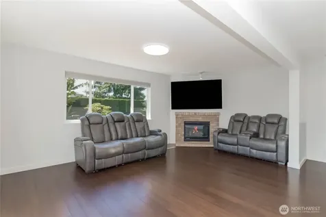 11703 SE 229th Place Kent WA 98031