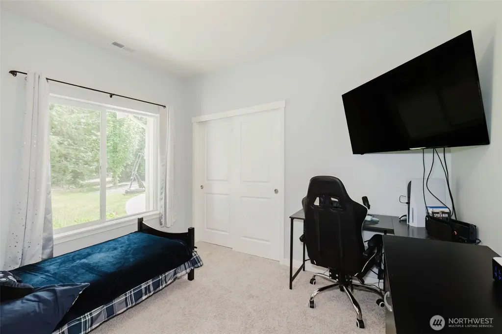 18713 NW Hintzville Road Seabeck WA 98380