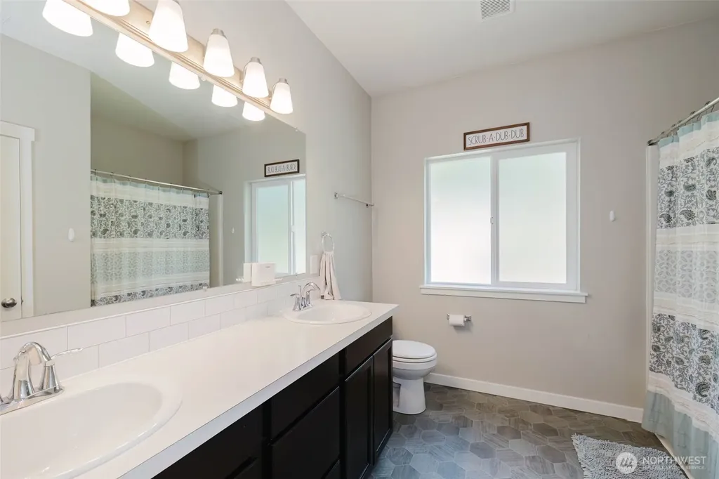 18713 NW Hintzville Road Seabeck WA 98380