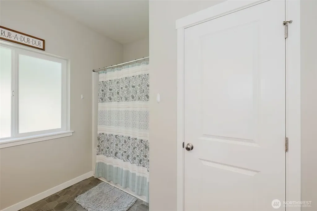 18713 NW Hintzville Road Seabeck WA 98380