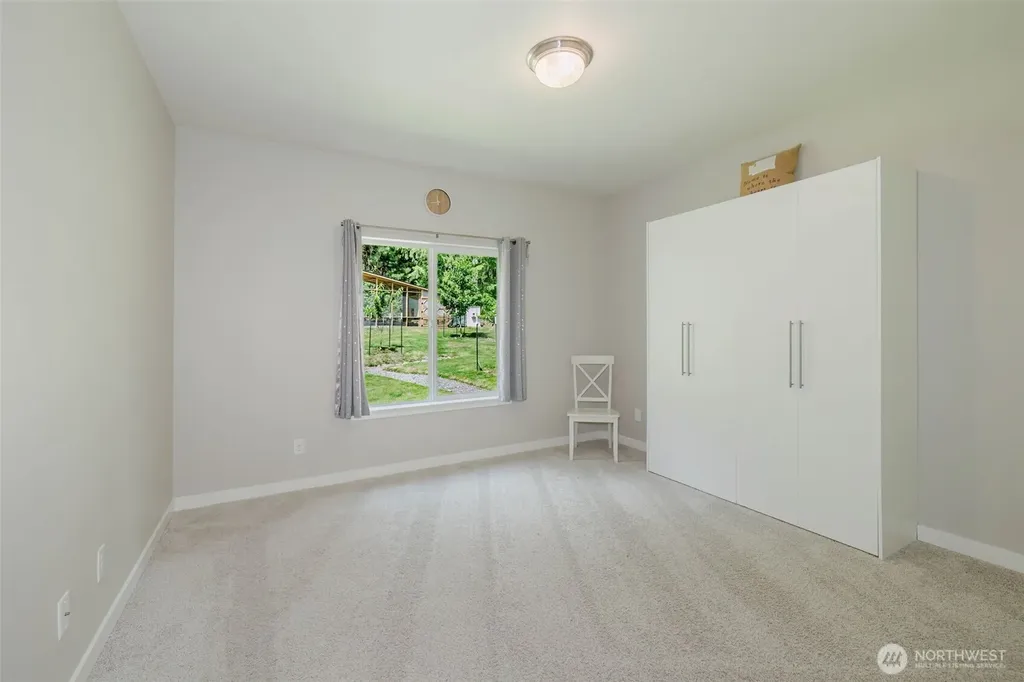 18713 NW Hintzville Road Seabeck WA 98380