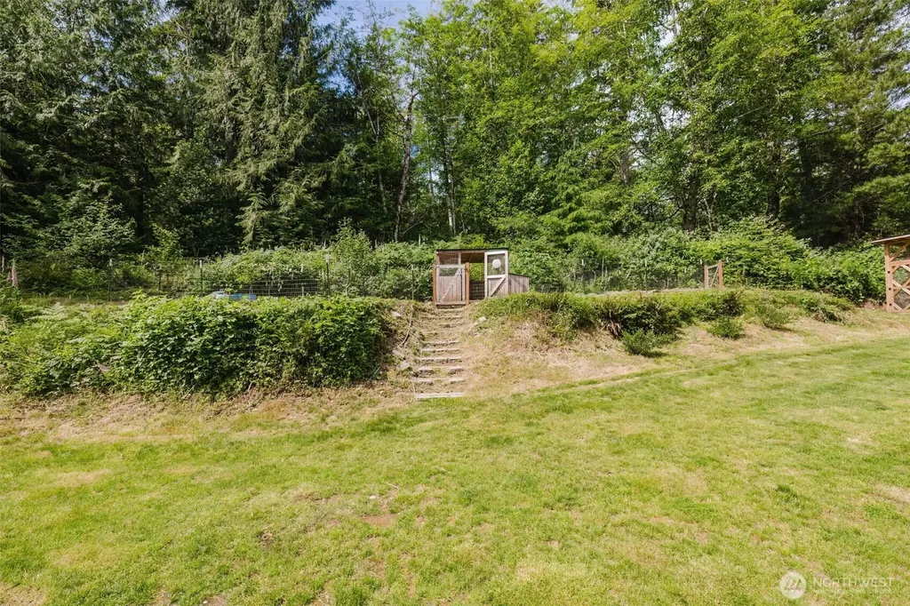 18713 NW Hintzville Road Seabeck WA 98380