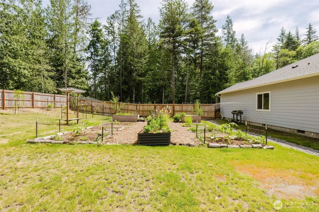 18713 NW Hintzville Road Seabeck WA 98380