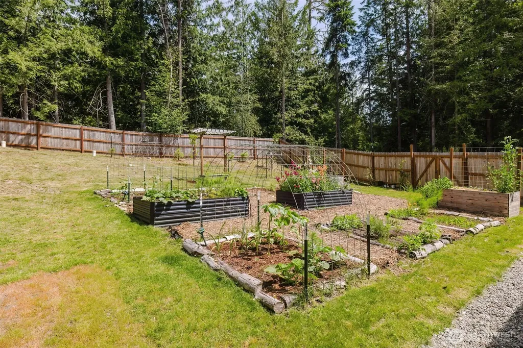 18713 NW Hintzville Road Seabeck WA 98380