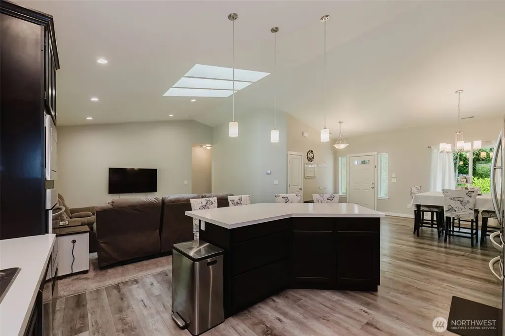 18713 NW Hintzville Road Seabeck WA 98380