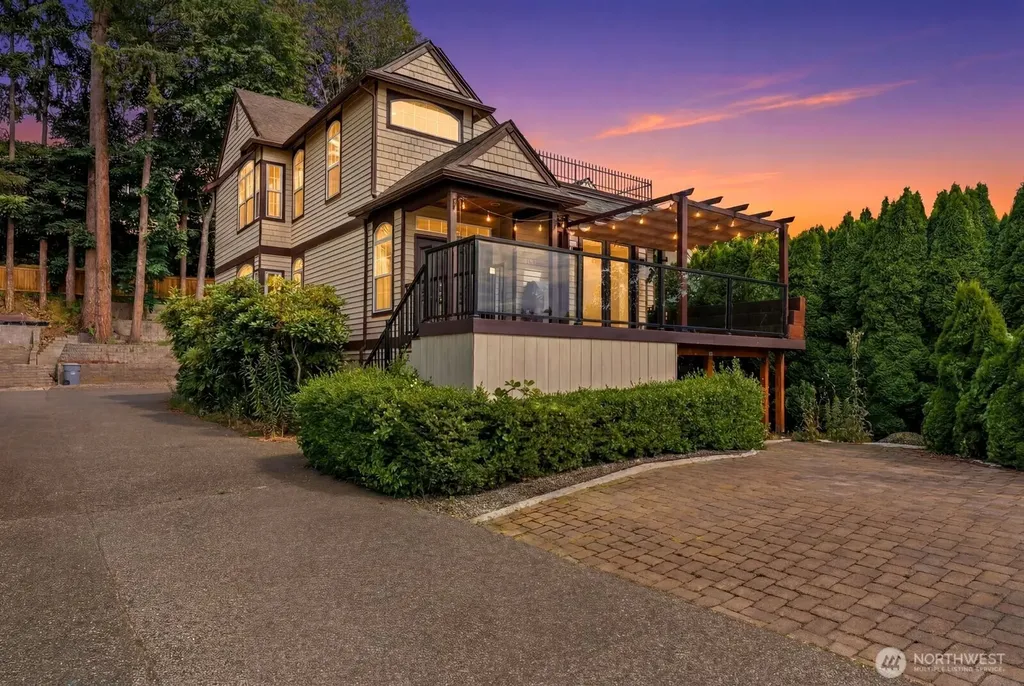 1542 E Sammamish Parkway NE Sammamish WA 98074