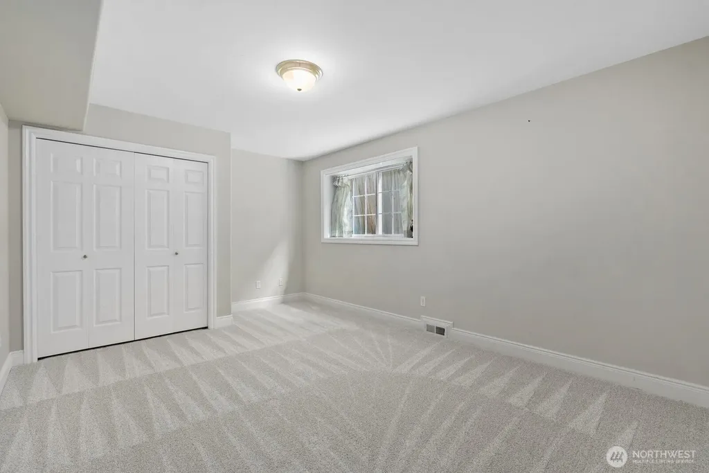 1542 E Sammamish Parkway NE Sammamish WA 98074