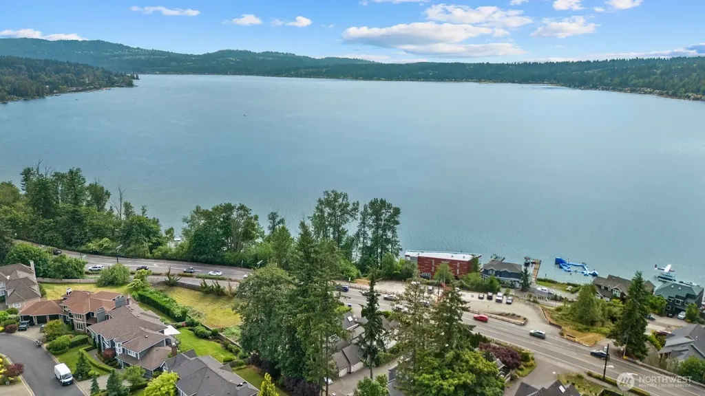 1542 E Sammamish Parkway NE Sammamish WA 98074