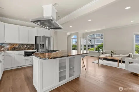 1542 E Sammamish Parkway NE Sammamish WA 98074