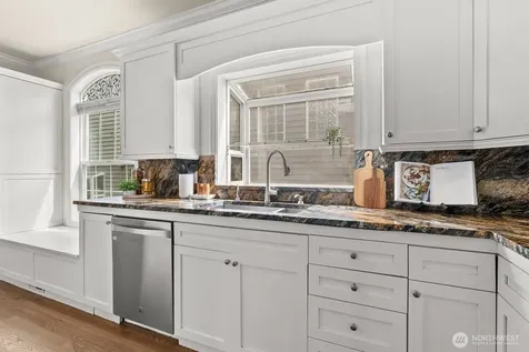 1542 E Sammamish Parkway NE Sammamish WA 98074