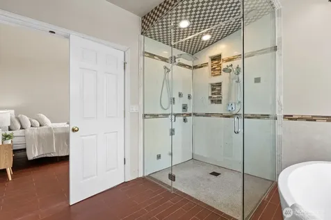 1542 E Sammamish Parkway NE Sammamish WA 98074