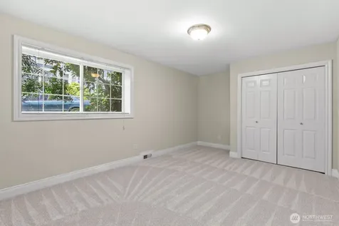 1542 E Sammamish Parkway NE Sammamish WA 98074