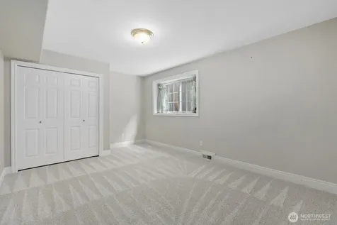 1542 E Sammamish Parkway NE Sammamish WA 98074