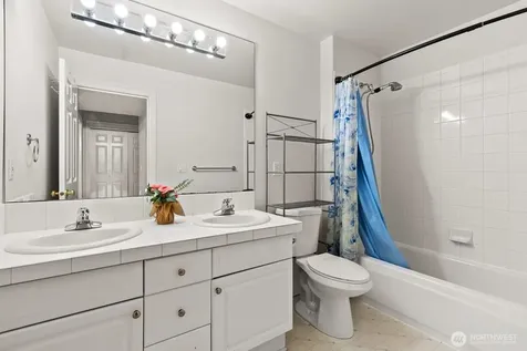 1542 E Sammamish Parkway NE Sammamish WA 98074