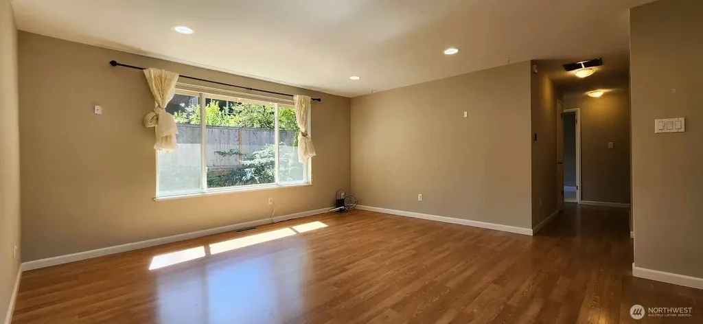 16811 NE 32nd Street Bellevue WA 98008