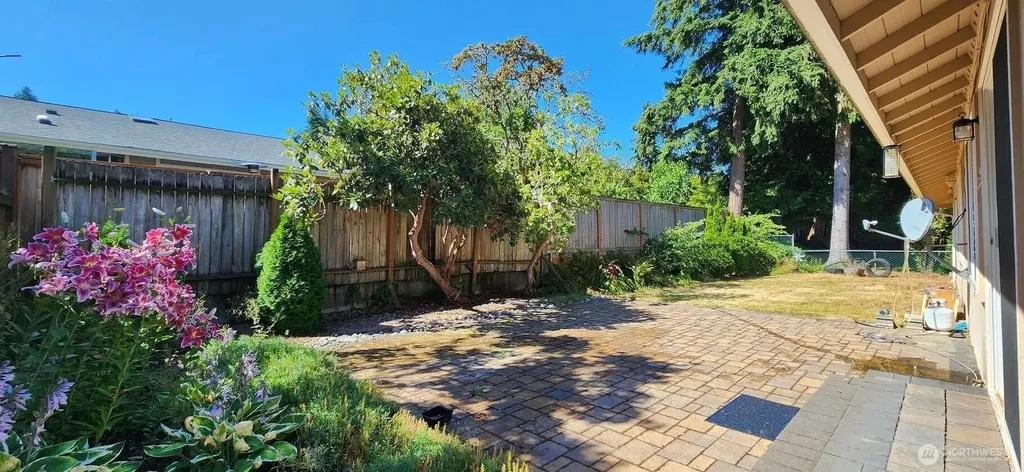 16811 NE 32nd Street Bellevue WA 98008