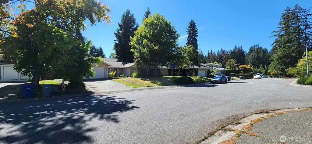 16811 NE 32nd Street Bellevue WA 98008