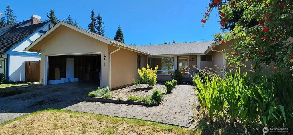 16811 NE 32nd Street Bellevue WA 98008