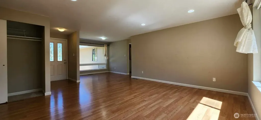 16811 NE 32nd Street Bellevue WA 98008