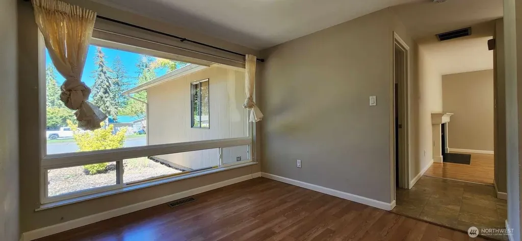 16811 NE 32nd Street Bellevue WA 98008