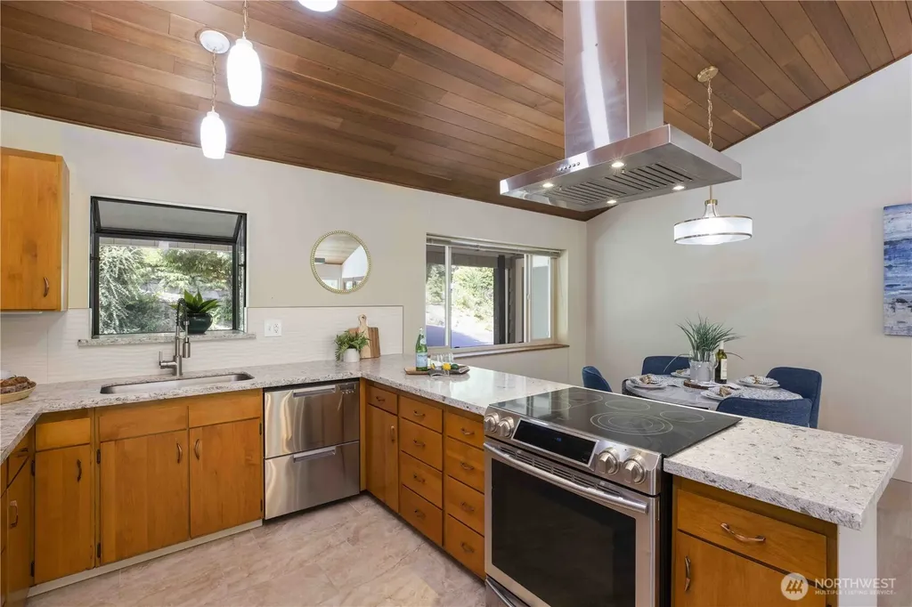 5161 NW Eldorado Boulevard Bremerton WA 98312